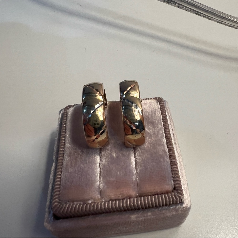 14k gold huggie earrings